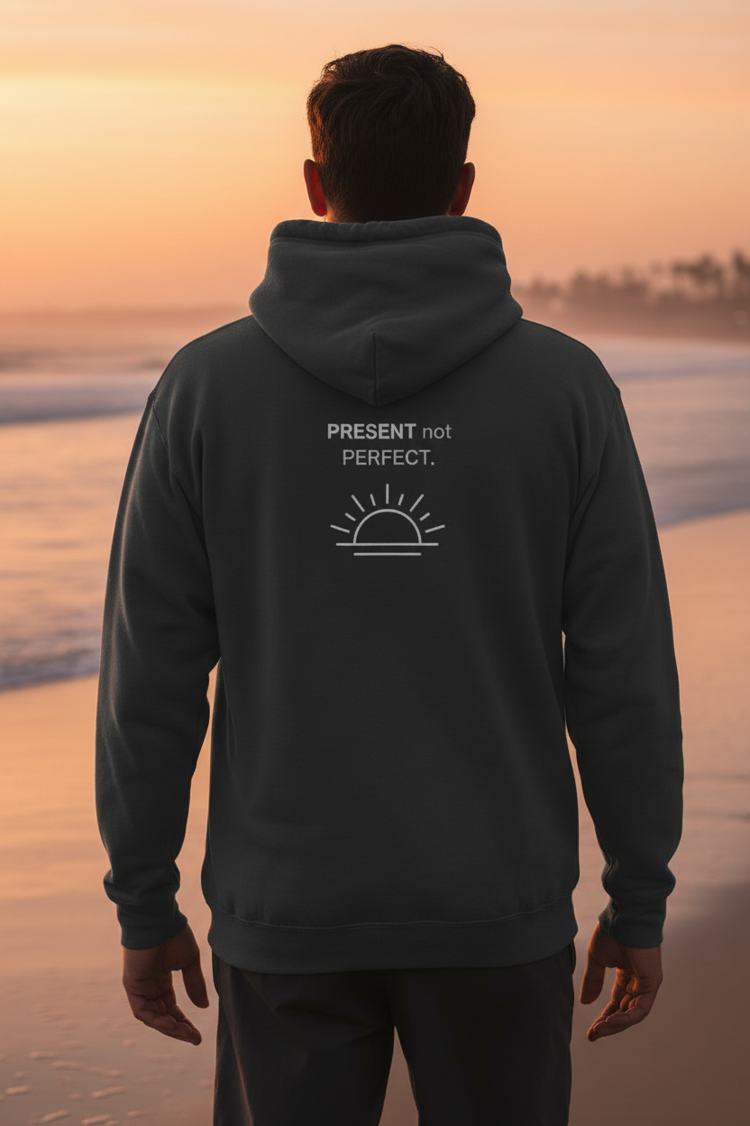 Back lifestyle – relaxed stance beach sunset close-up