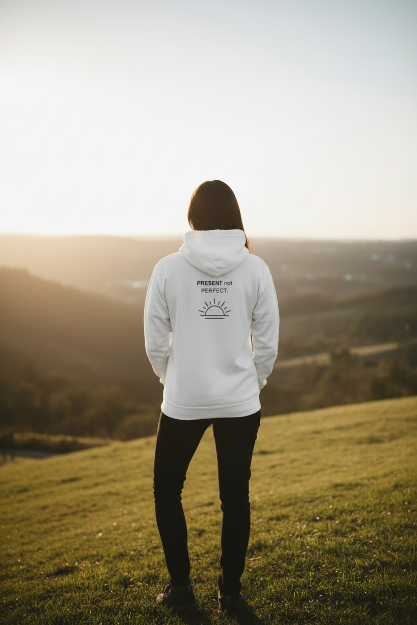 Back lifestyle – woman in relaxed outdoor setting